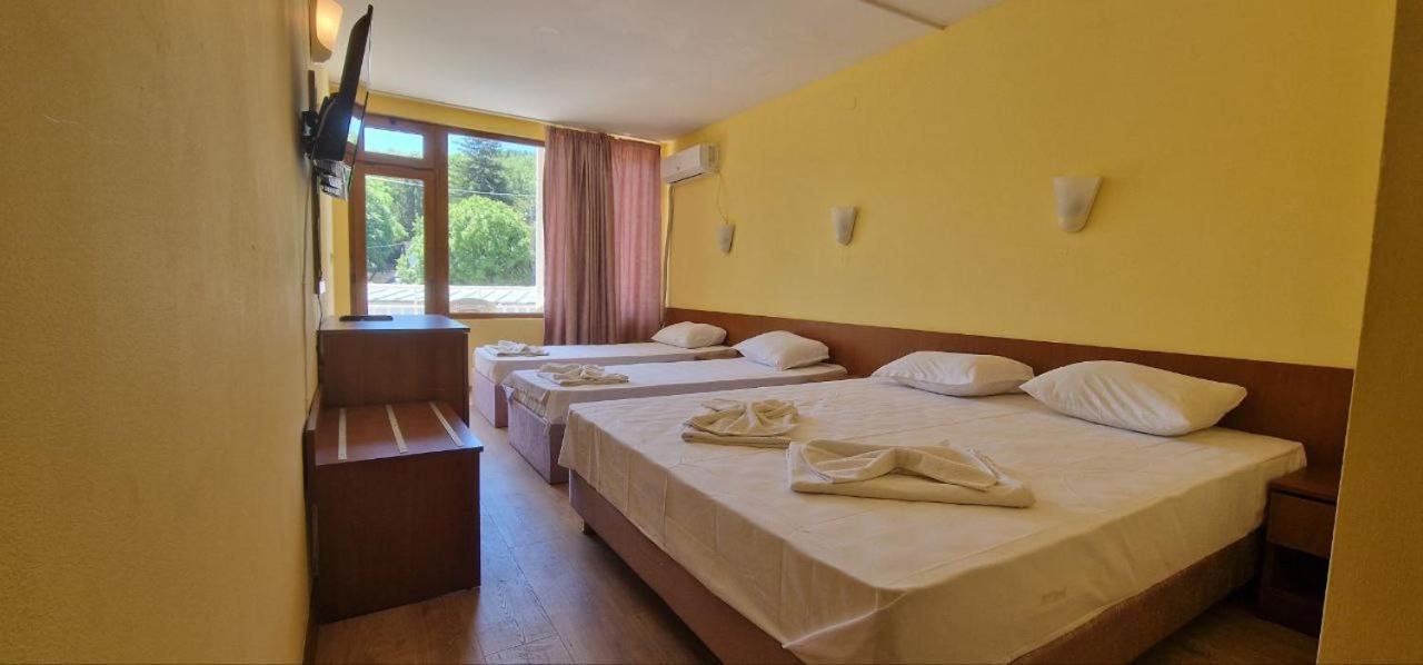 Complex Dobrudja Hotel Kranevo Exterior photo