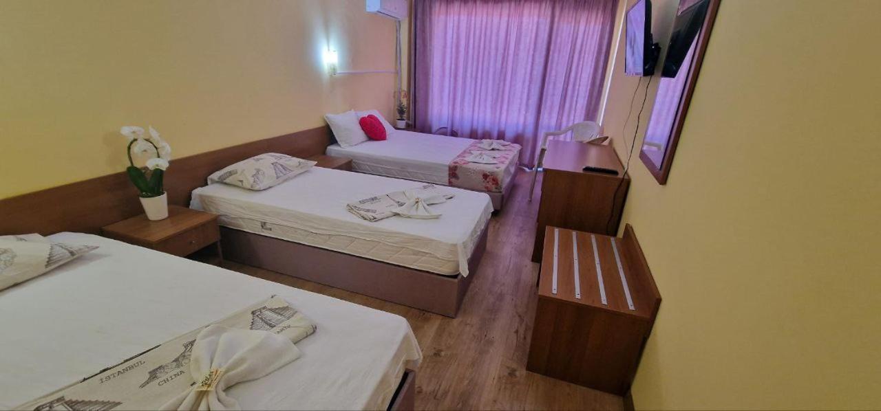 Complex Dobrudja Hotel Kranevo Exterior photo